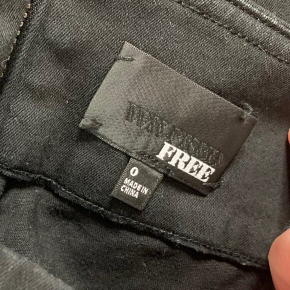 Aritzia Wilfred Free Skinny Jeans Mid rise Back Zipper Ankle Zip Denim Black 0 - Picture 10 of 12